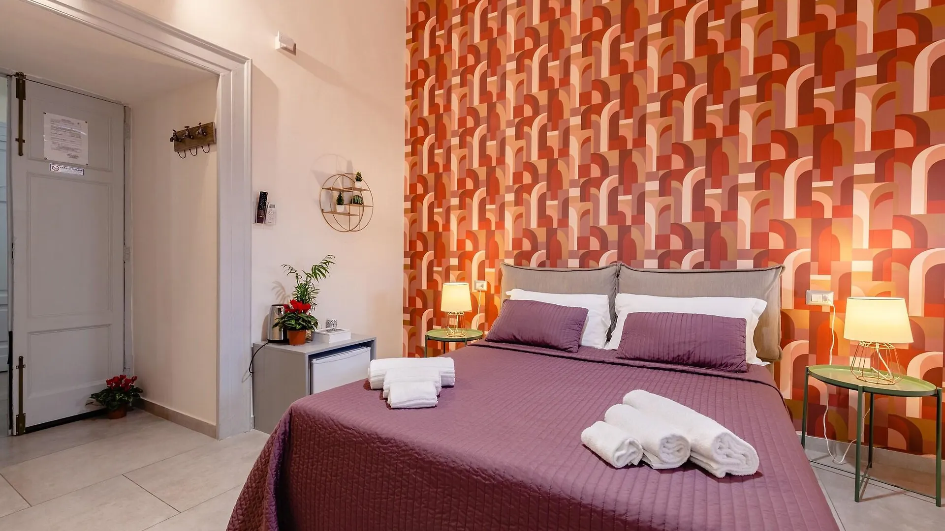 B&B Monteoliveto 33 Naples 0*,  Italy