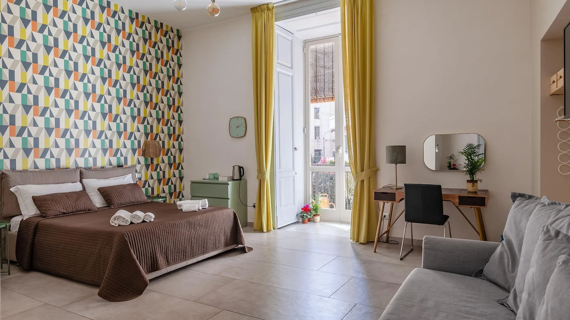 B&B Monteoliveto 33 Naples