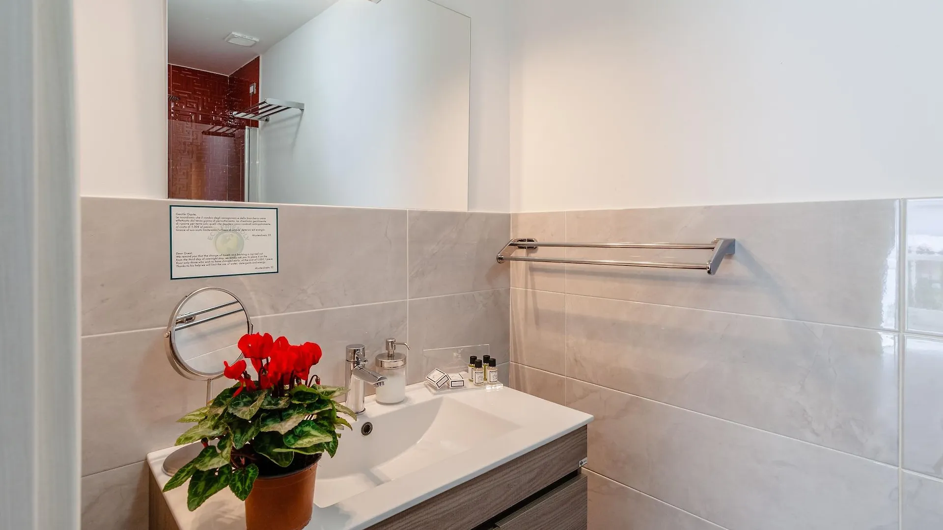 B&B Monteoliveto 33 Naples 0*,  Italy