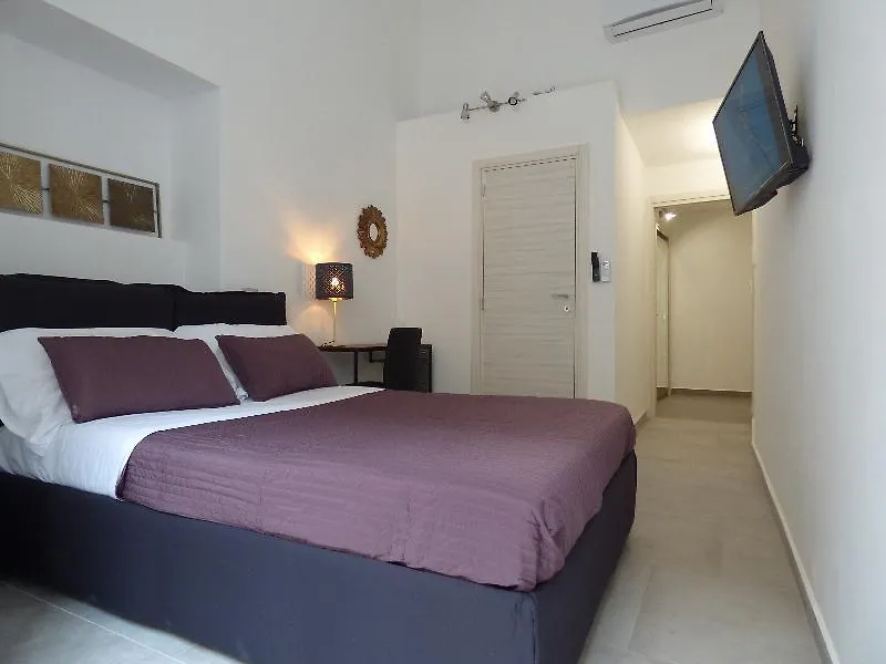 B&B Monteoliveto 33 Naples 0*,  Italy