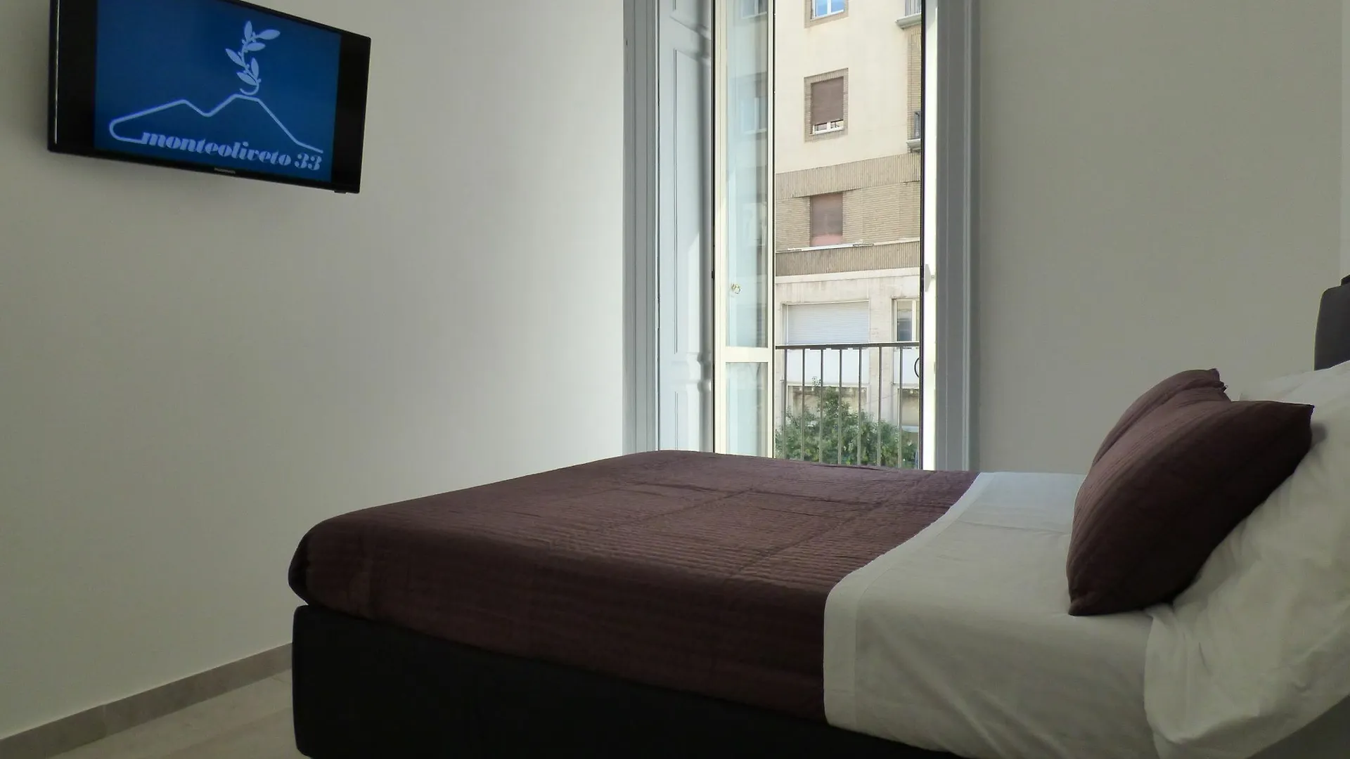 Villa B&B Monteoliveto 33 Naples