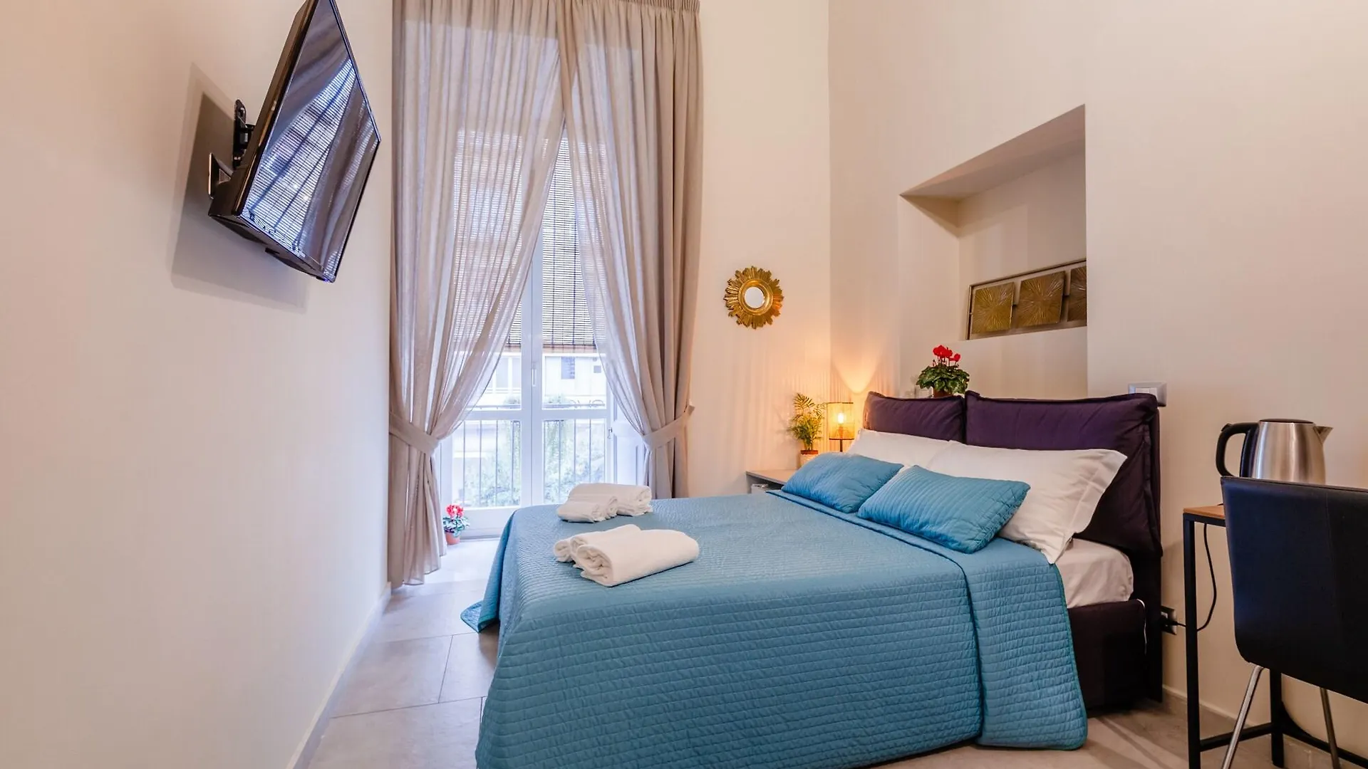 B&B Monteoliveto 33 Naples
