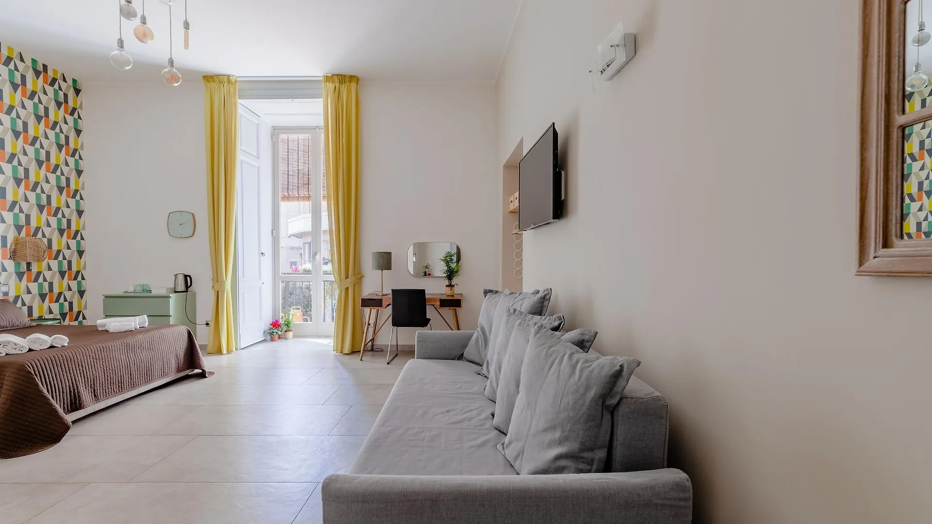 Villa B&B Monteoliveto 33 Naples
