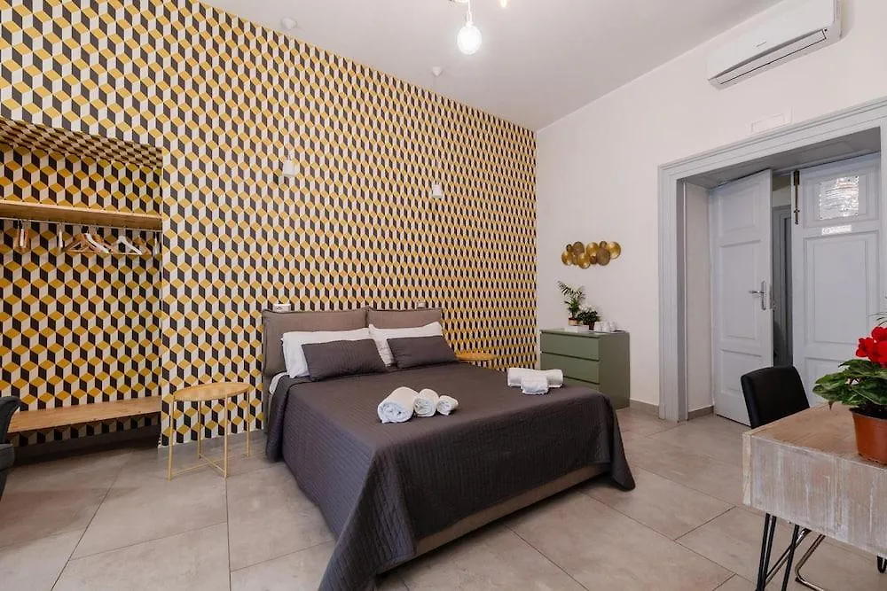 Villa B&B Monteoliveto 33 Naples Italy