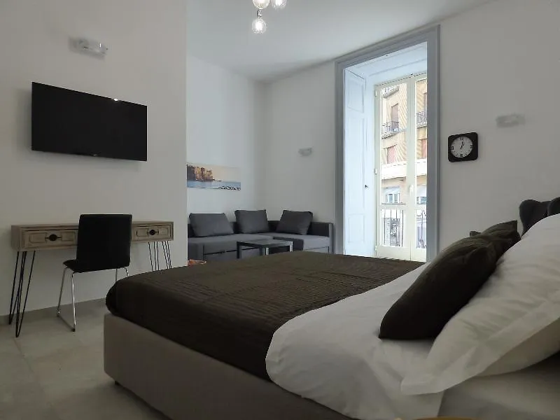 Villa B&B Monteoliveto 33 Naples Italy