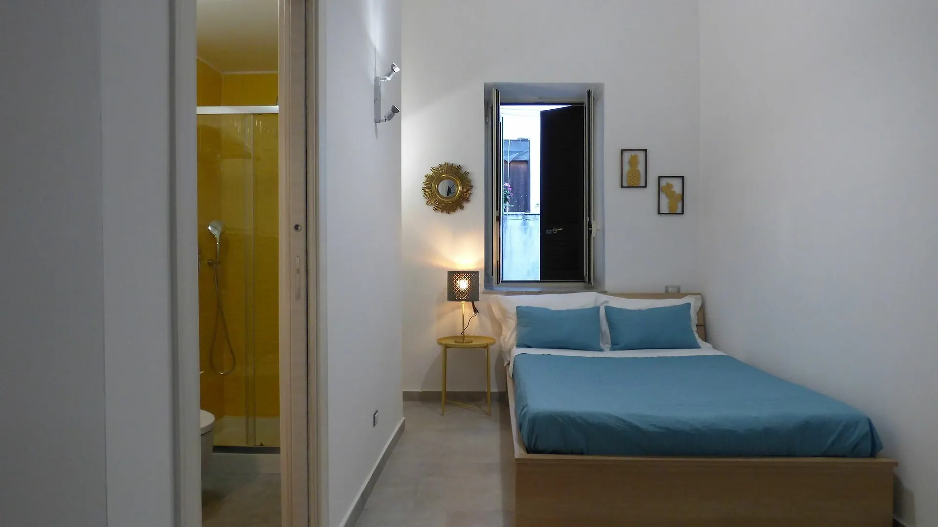 B&B Monteoliveto 33 Naples